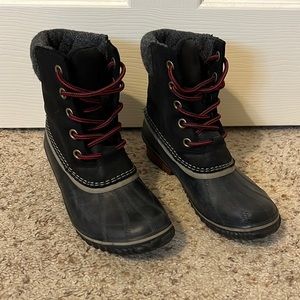 Sorel Boots, black size 8 with red laces